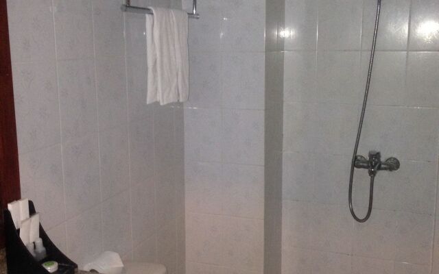 Heart Language Angkor Hotel - Hostel