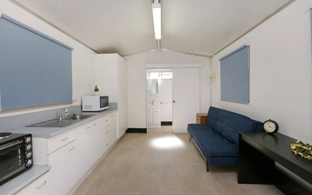 Aaok Moondarra Accommodation Village