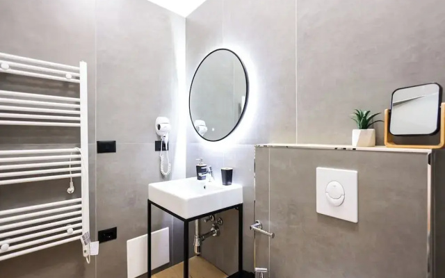 Grandstay Central 104