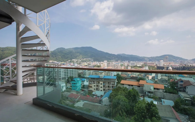 The oh so Sexy Triple Penthouse-rare 3-5br 188m2