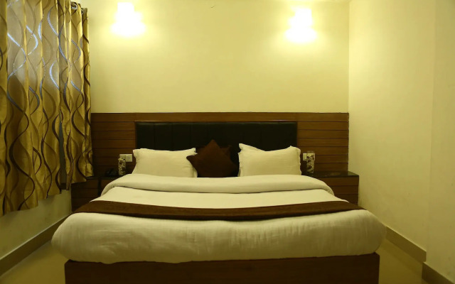 OYO Rooms Mussoorie Library