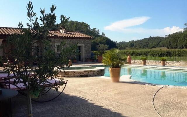 Clos St Jean Baptiste