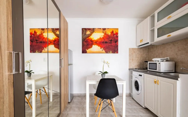 Downtown Victoria Studios By CityBookings