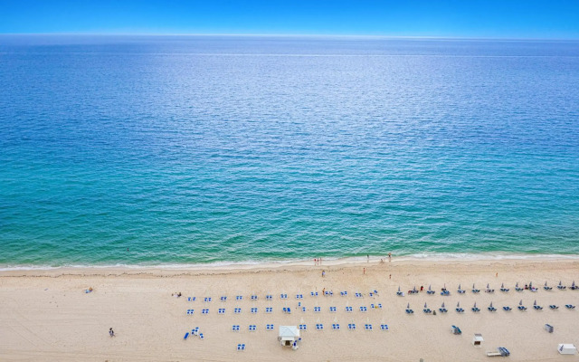 Dharma Home Suites Miami at Monte Carlo