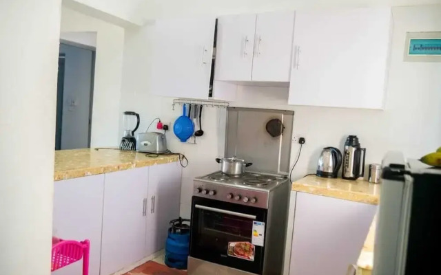 Lux Suites Kijani Beach Apartments