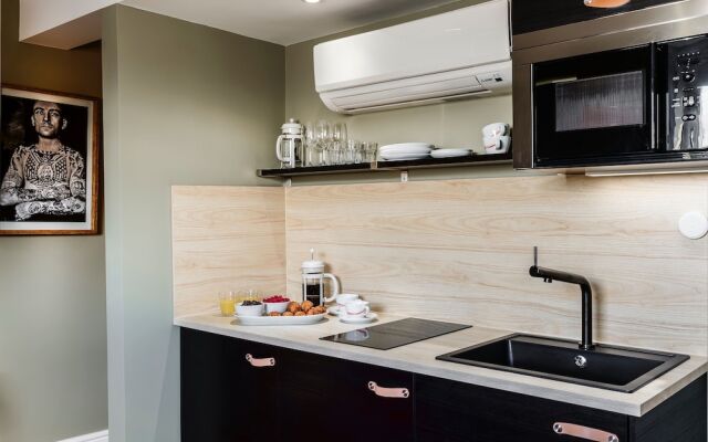 Stylish Earl's Court Studios