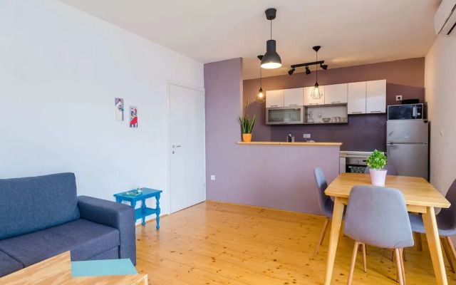 Apartment Konak - Two Bedroom Apartment With Balcony and Sea View