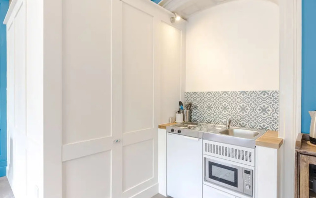 4 Berkeley Sq - YourApartment