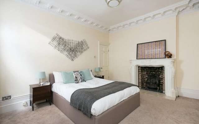 2 Bedroom Apartment in Nottinghill