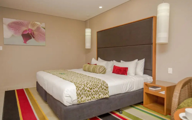 Ela Beach Hotel & Apartments