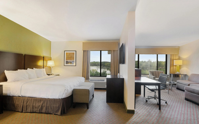 Antioch Hotel & Suites