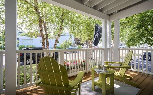 The Neighborhood Hotel-New Buffalo