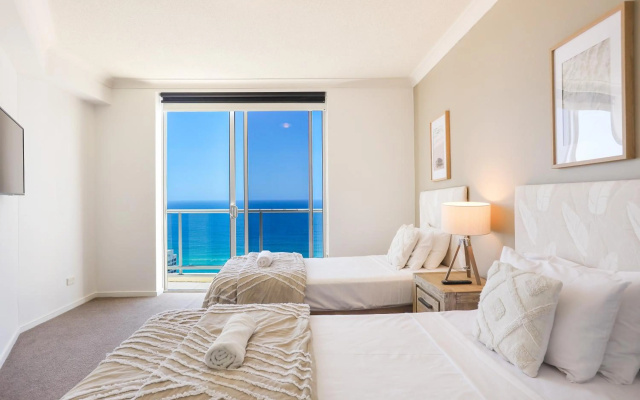 GCHR Chevron Renaissance – Guest Rooms – Gold Coast