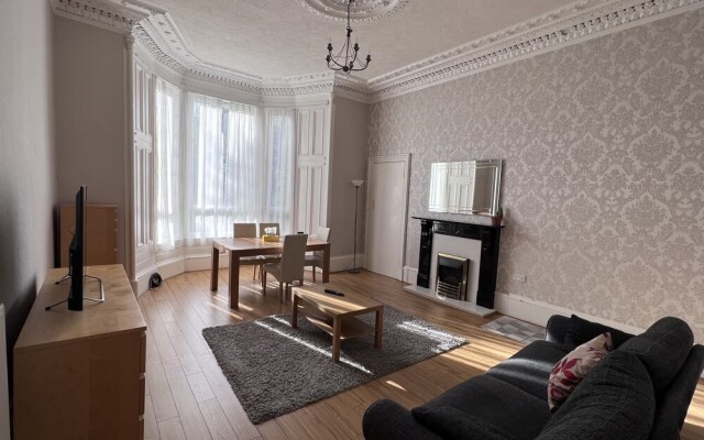 Happy Apartment
