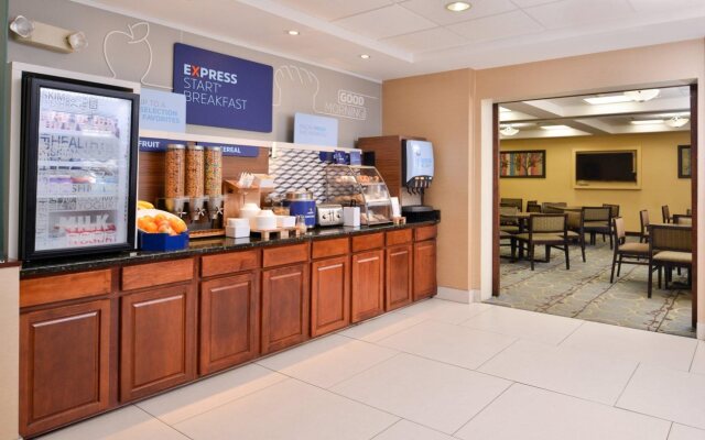 Holiday Inn Express Hotel & Suites West Chester by IHG