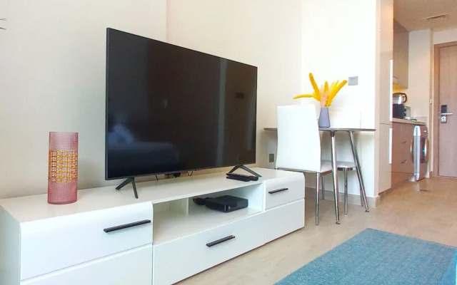 Greek View Studio Farhad Azizi Residence Al Jaddaf