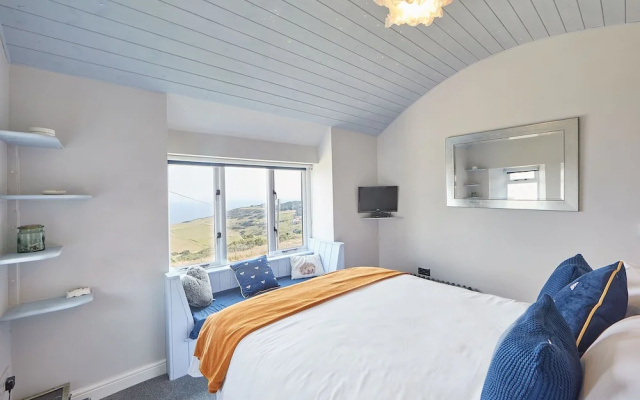 Host Stay Fairview House