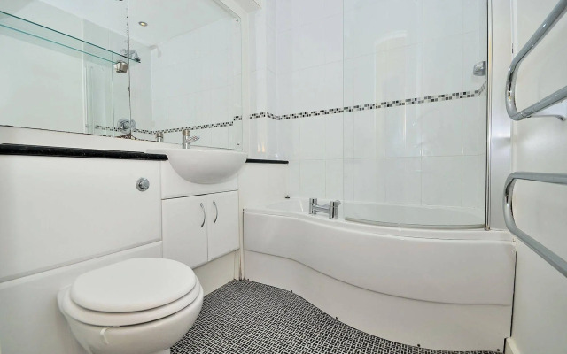 Racecourse Serviced Apartments