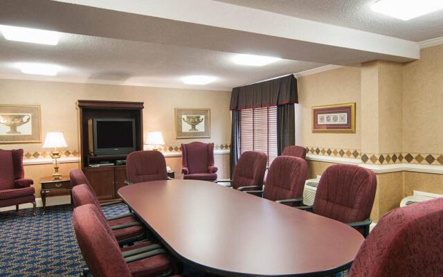 Comfort Inn & Suites near Danville Mall