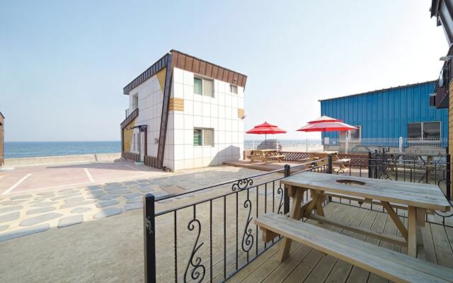 Yeongdeok Etermo Pension