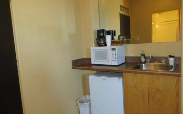 Athabasca Valley Inn & Suites