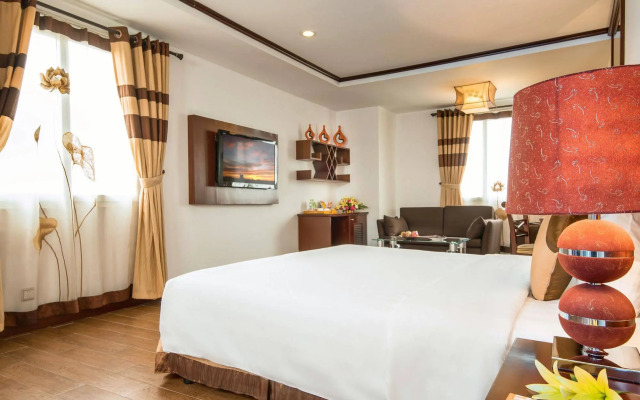 May De Ville Trendy Hotel & Spa