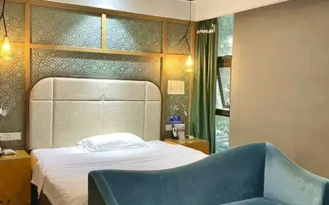 Hebi Qingju Yishang Boutique Hotel