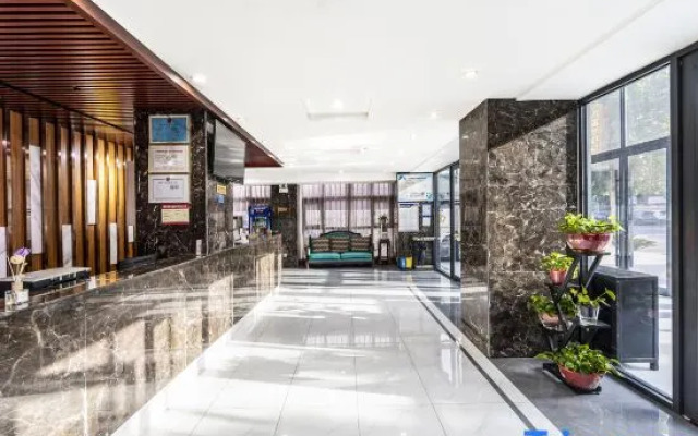Yingbin Holiday Hotel