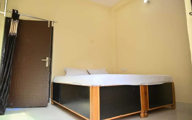 New Kashi Paying Guest House By GRB