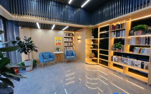 Super 8 Select Hotel