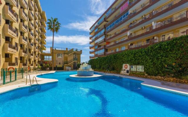 ☆Beachfront 1br Ronda 4 - Ac/Wifi/Pool