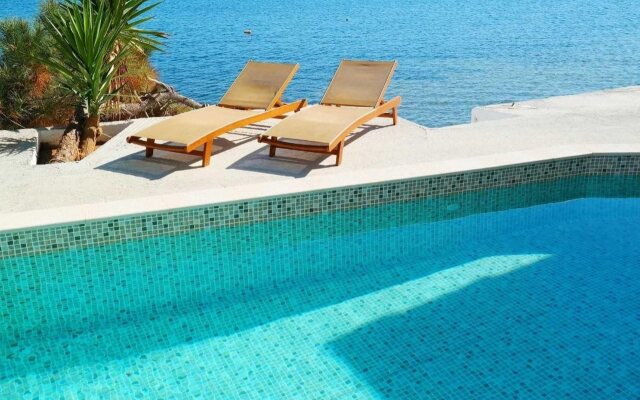 Porto Evia Boutique Hotel