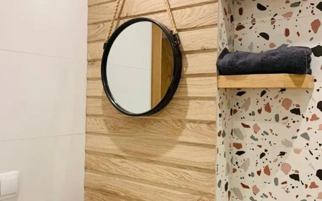 Luxurious One Bedroom Studio In Top Center