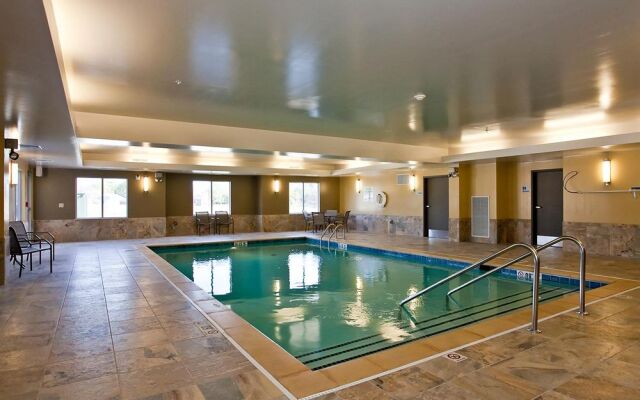 Holiday Inn Express Hotel & Suites Newton