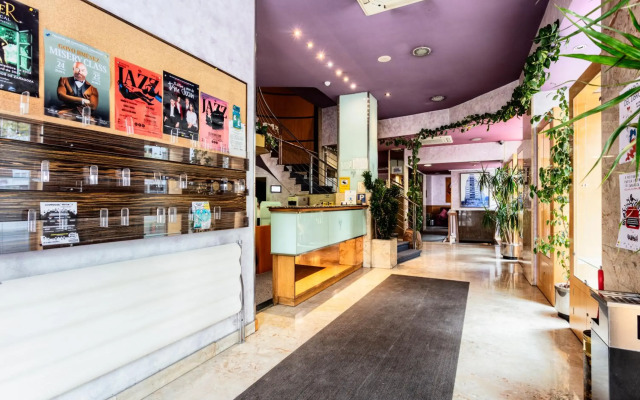 Hotel Gran Via