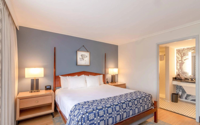 Williamsburg Lodge, Autograph Collection