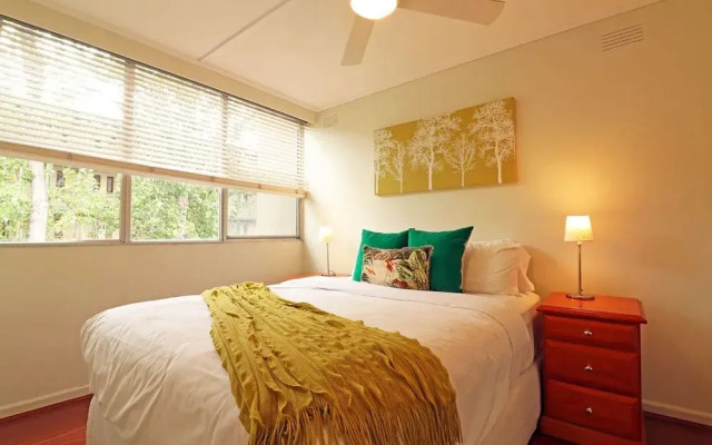 Colour Pop Fitzroy - Pets, Parking, Balcony, 3bdrm