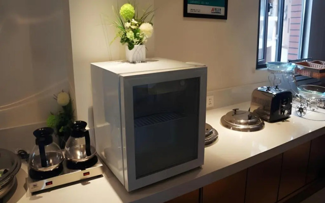 Jinjiang Inn (Shanghai Creative Industrial Park, Caolu Metro Station)