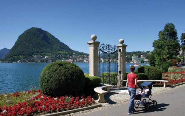 International au Lac Historic Lakeside Hotel