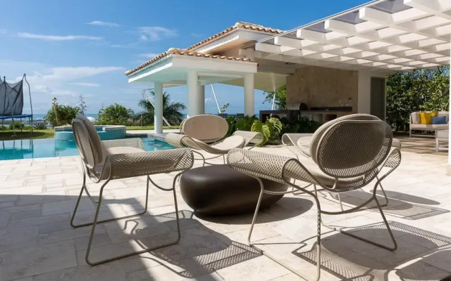 Villa Serenidad by Acomodo