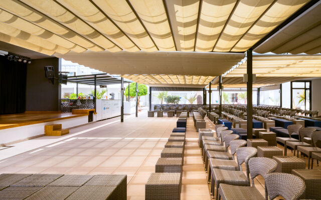 Aequora Lanzarote Suites