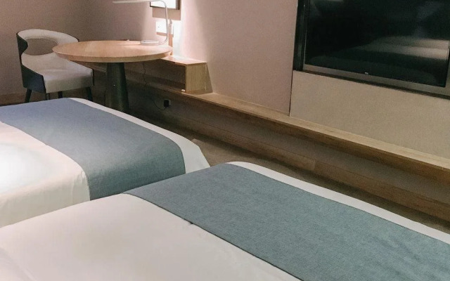 Chongqing Nordic Ins First Line Riverview Cinema-style Inn