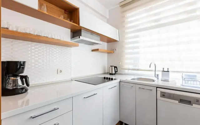 Spacious Apartment on Bagdat Street Kadikoy