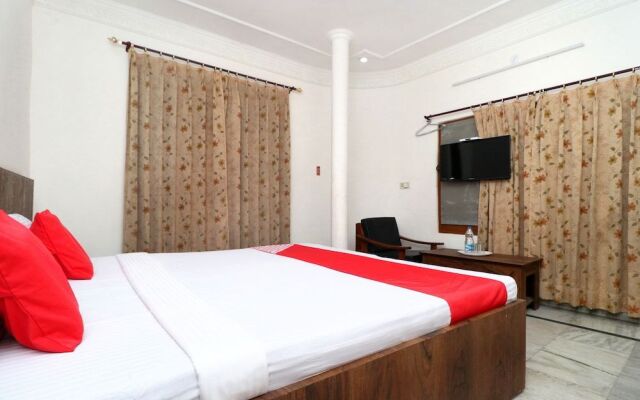 OYO 24116 A One Home Stay