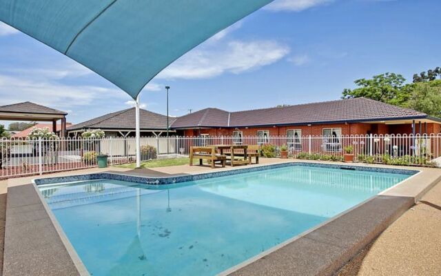 Bushmans Motor Inn