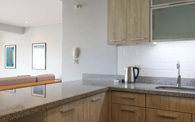 w Beautiful 2BR With Terrace in Miraflores