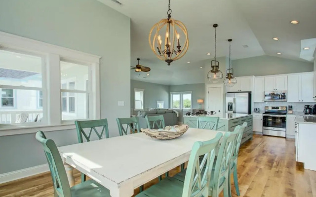 4056 - Tight Lines & Tan Lines