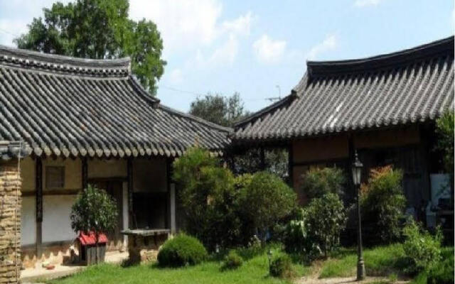 Traditional Noble Choi Old House