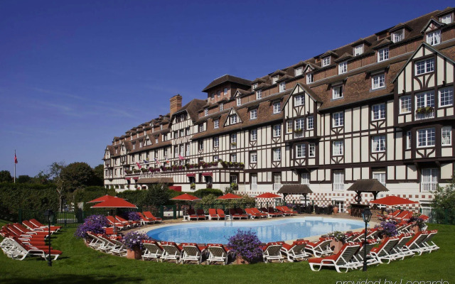 Hôtel Barrière L'Hôtel du Golf Deauville