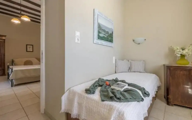 Anastasias Rooms Triovasalos
